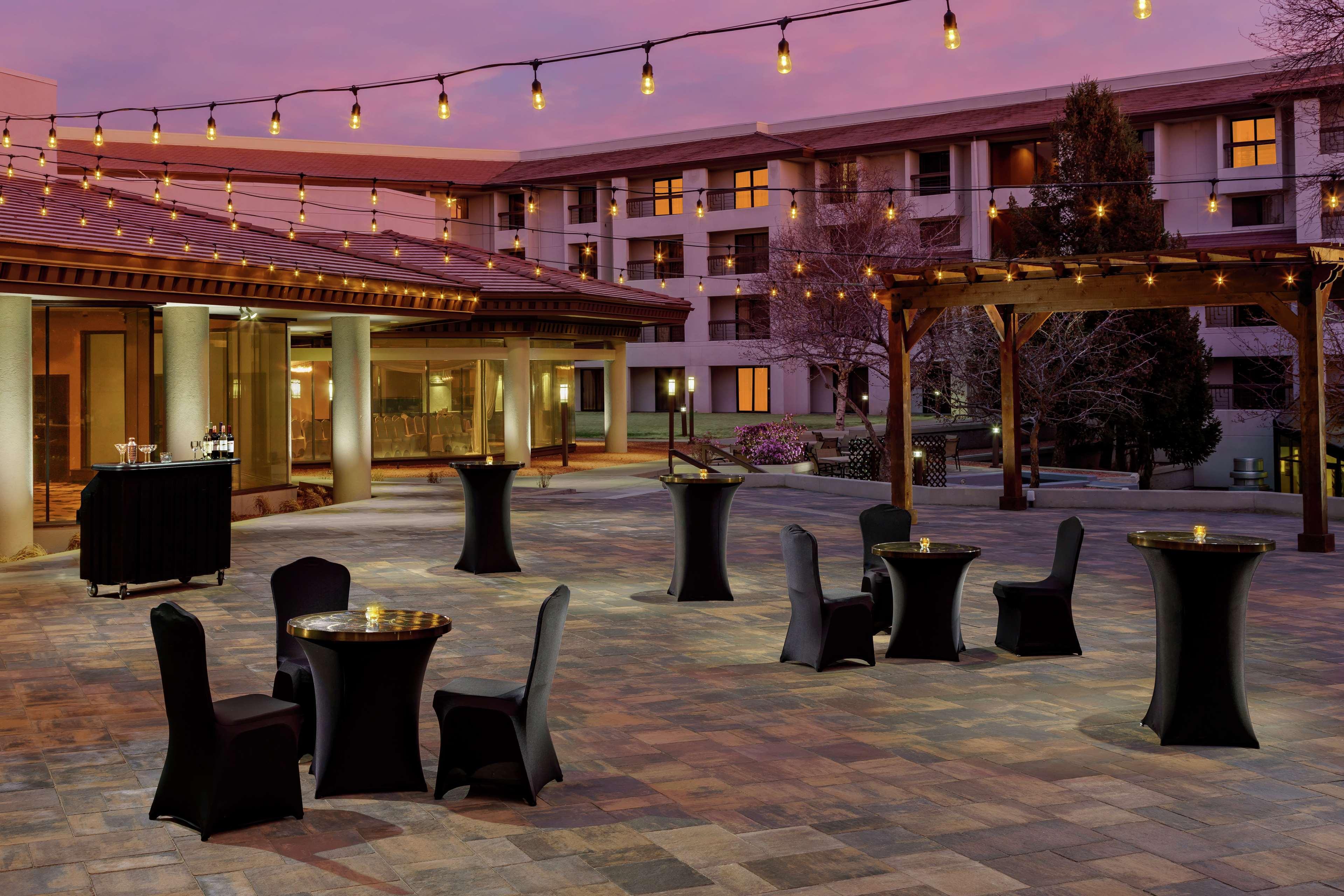 Doubletree By Hilton Colorado Springs Hotel Bagian luar foto